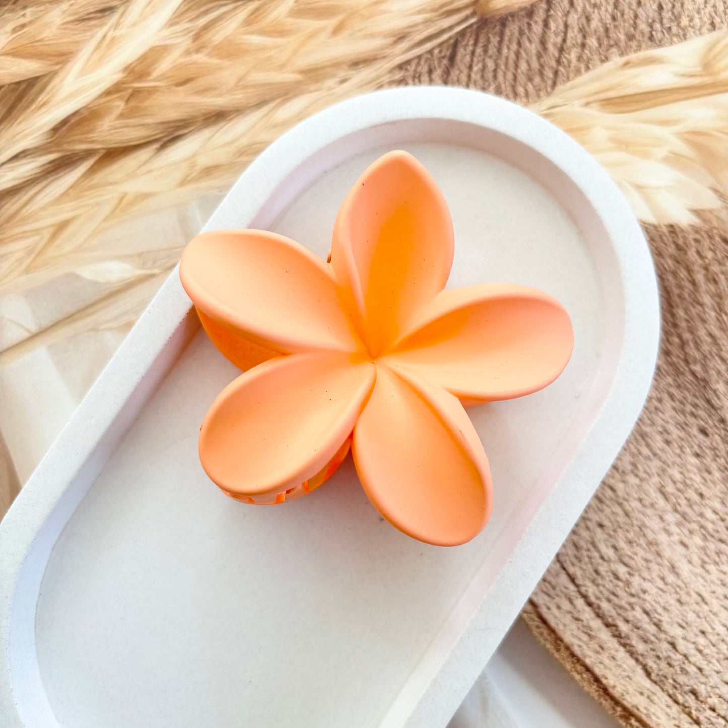 Matte finsh floralClutches / Claws