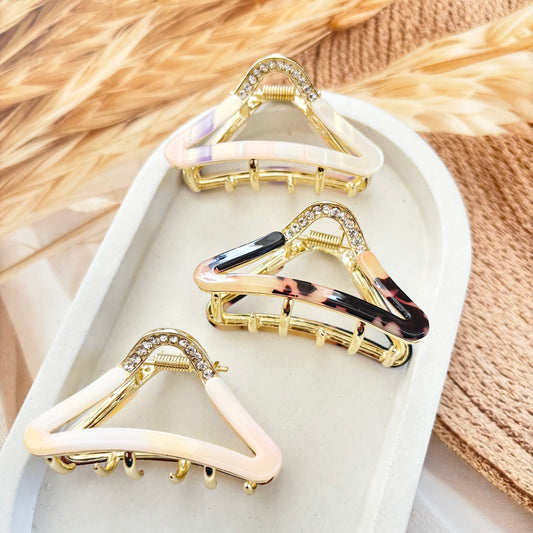 Triangle with stone metal Clutches / Claws