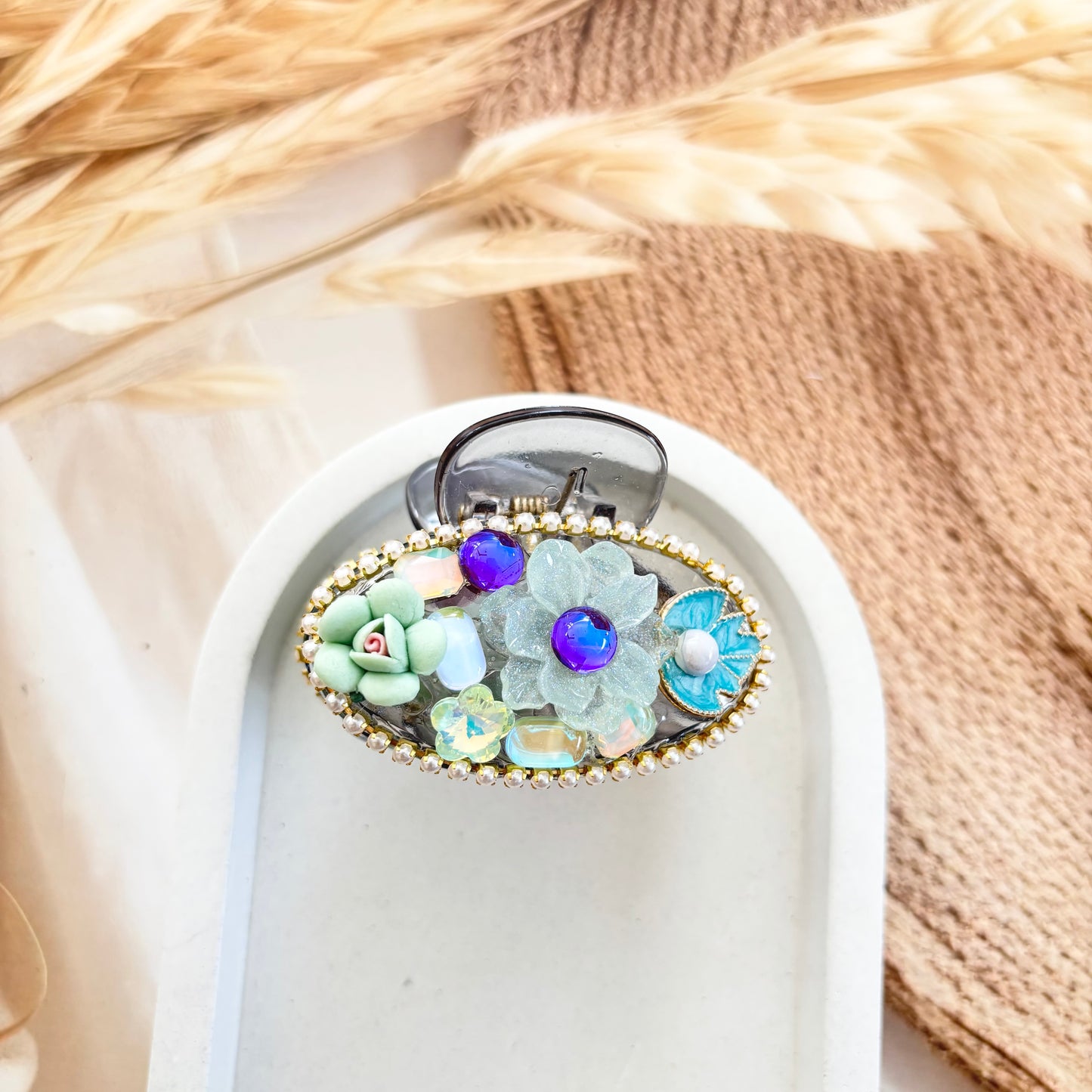 Elegant floral Clutches / Claws