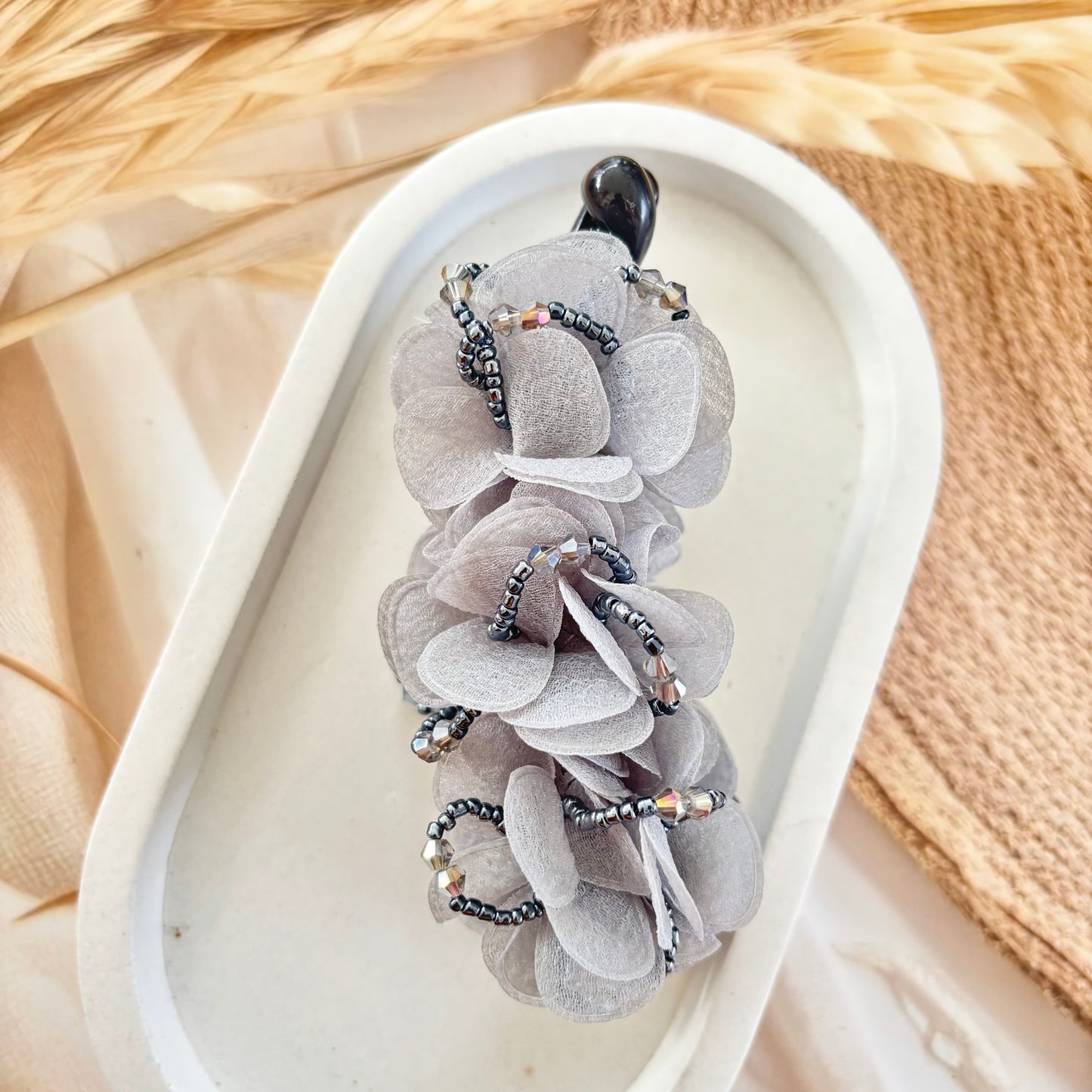 Lock Banana - Floral with sequence grey