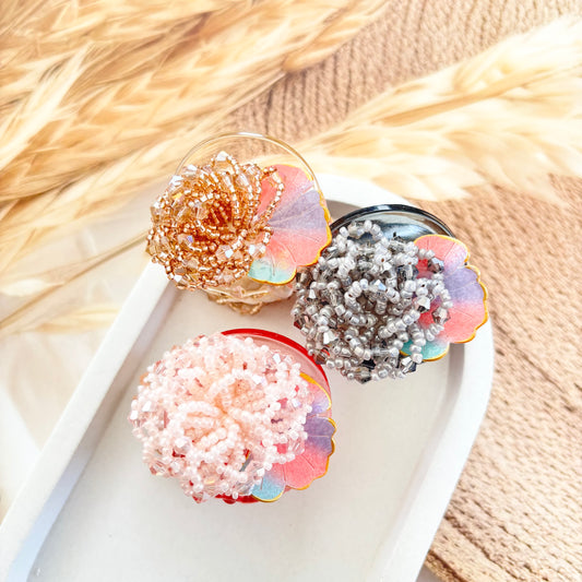 Round crystal Clutches / Claws