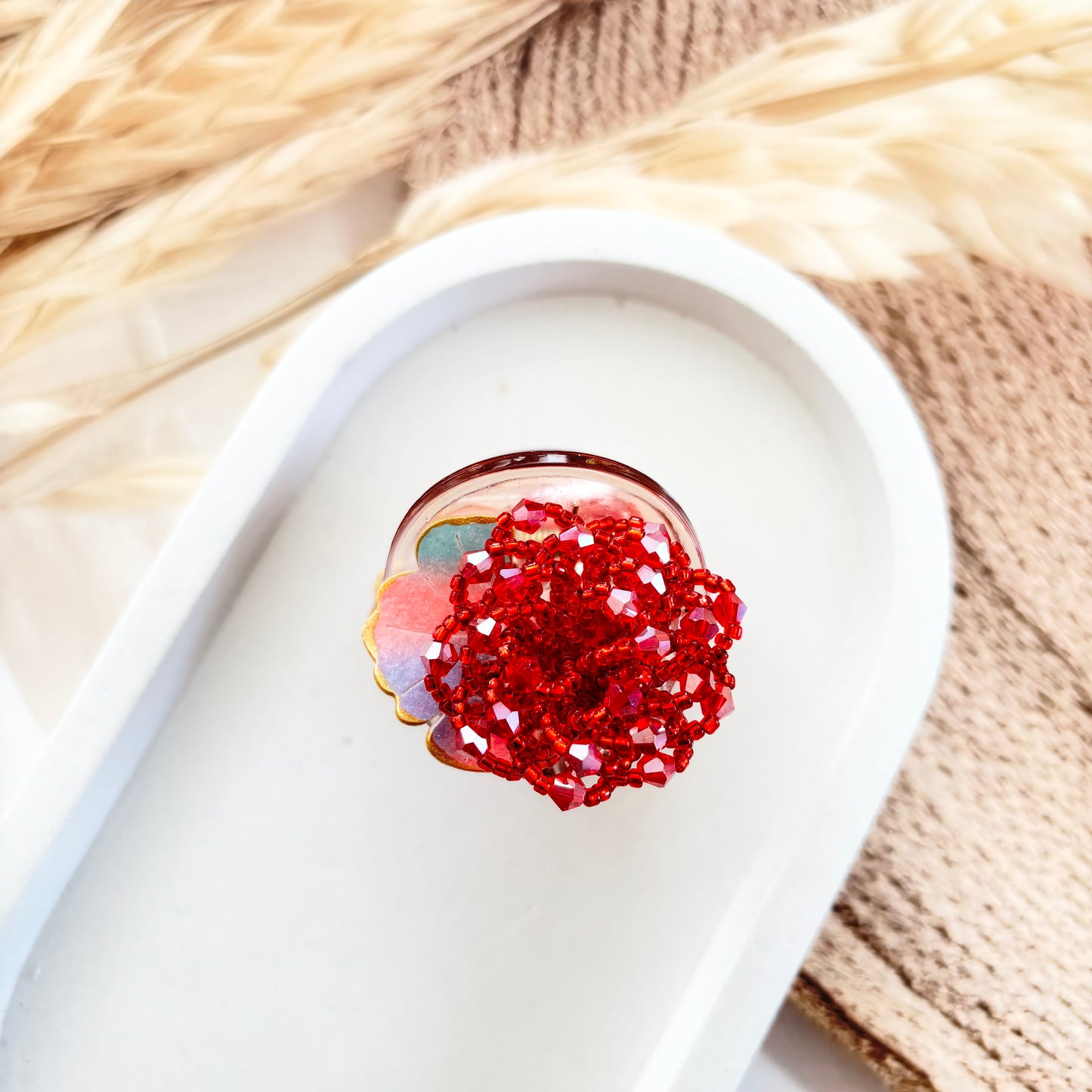 Round crystal Clutches / Claws